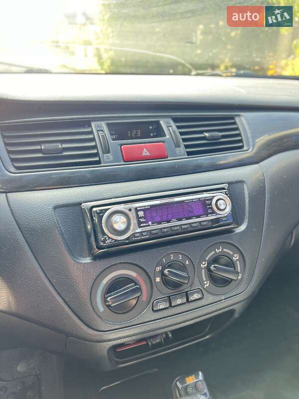 Седан Mitsubishi Lancer 2005 в Харкові