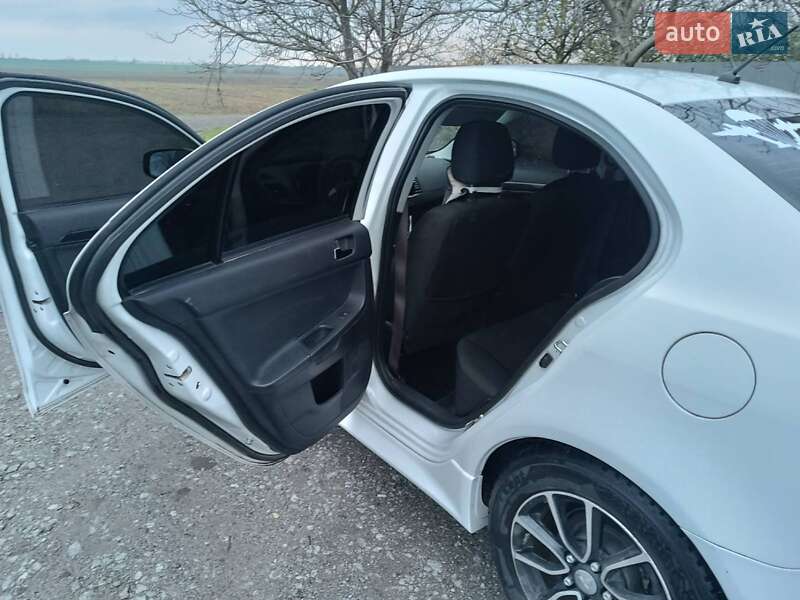 Седан Mitsubishi Lancer 2016 в Кривому Озері