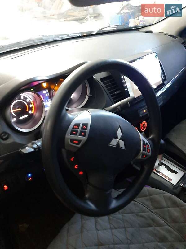 Седан Mitsubishi Lancer 2016 в Кривому Озері