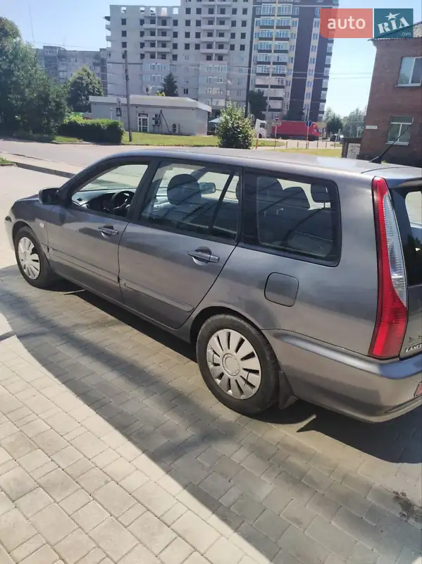Mitsubishi Lancer