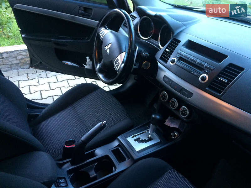 Седан Mitsubishi Lancer 2009 в Одесі