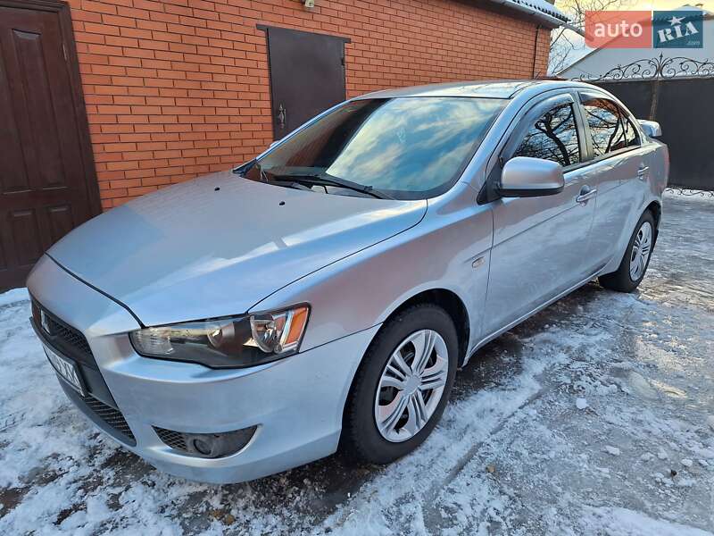 Седан Mitsubishi Lancer 2008 в Ромнах