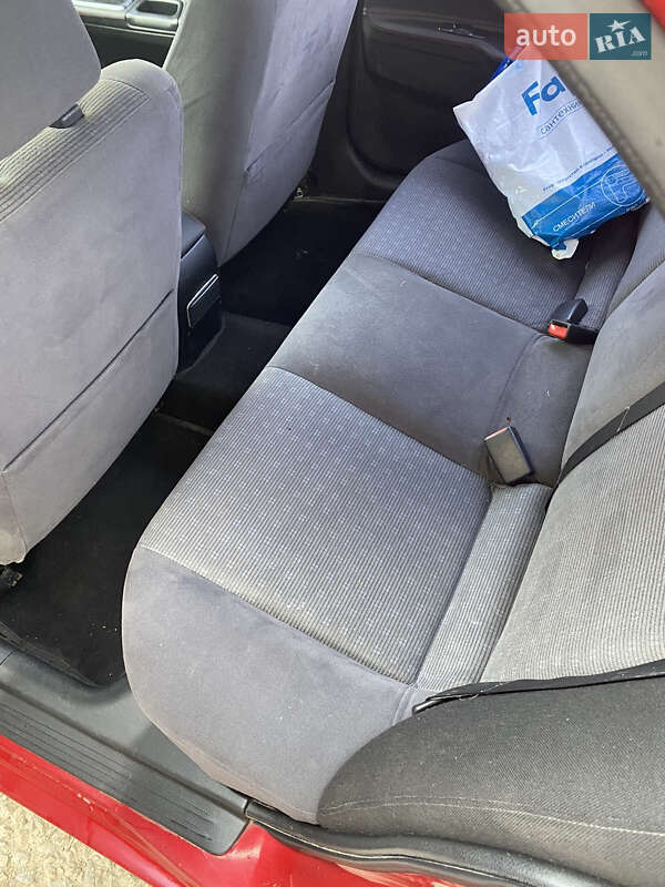Седан Mitsubishi Lancer 2004 в Никополе