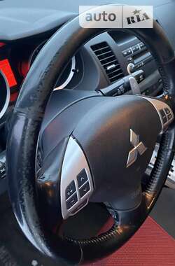 Седан Mitsubishi Lancer 2007 в Киеве