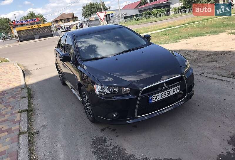 Седан Mitsubishi Lancer 2015 в Івано-Франківську