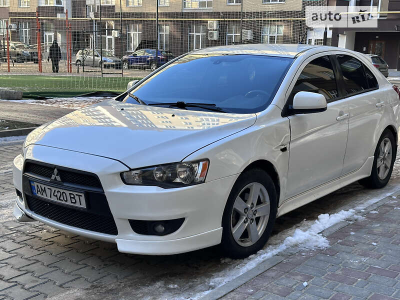 Хэтчбек Mitsubishi Lancer 2008 в 