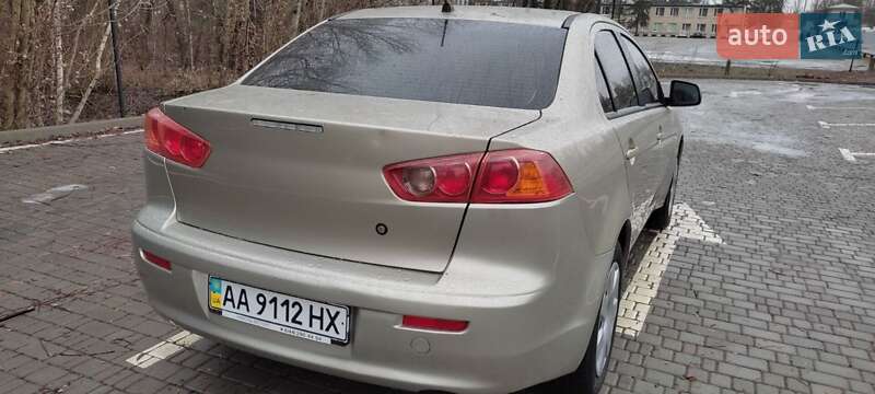 Седан Mitsubishi Lancer 2008 в Києві