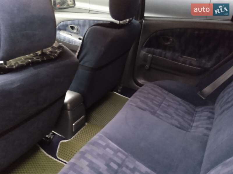 Седан Mitsubishi Lancer 2000 в Києві