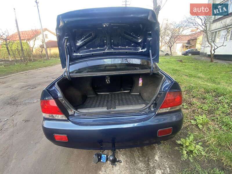 Седан Mitsubishi Lancer 2004 в Львове фото 11 Седан Mitsubishi Lancer 2004 в Львове