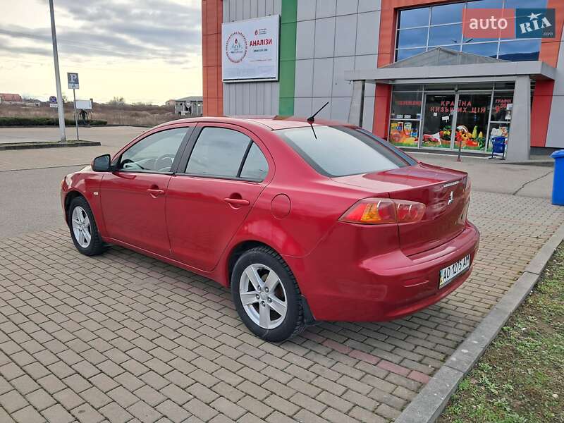 Седан Mitsubishi Lancer 2008 в Виноградові