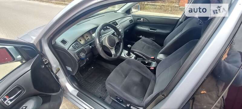 Универсал Mitsubishi Lancer 2003 в Ирпене