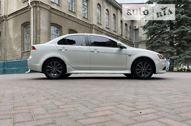 Седан Mitsubishi Lancer 2015 в Сумах