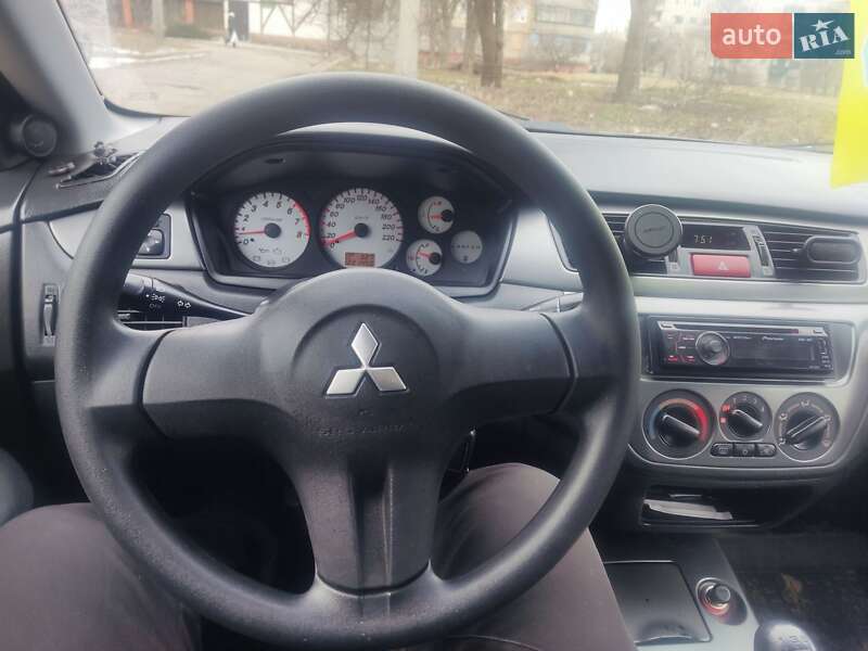 Седан Mitsubishi Lancer 2008 в Краматорске