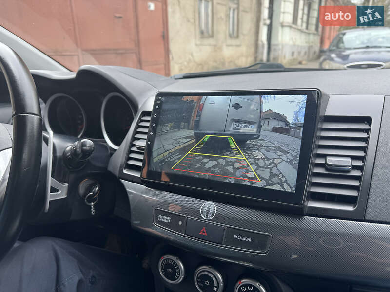 Седан Mitsubishi Lancer 2010 в Берегово
