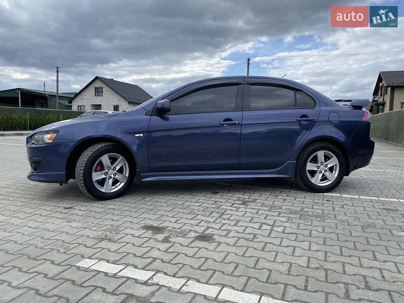 Седан Mitsubishi Lancer 2009 в Вараші