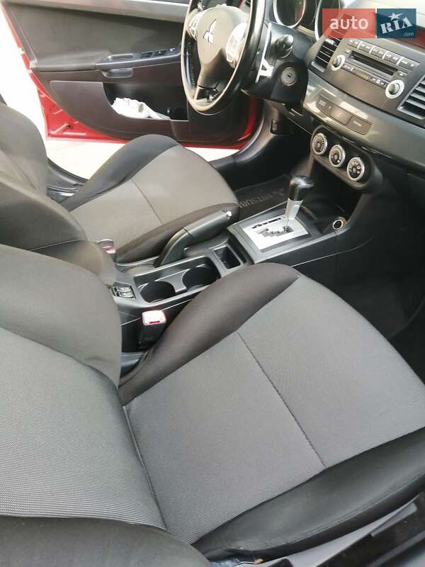 Седан Mitsubishi Lancer 2009 в Киеве