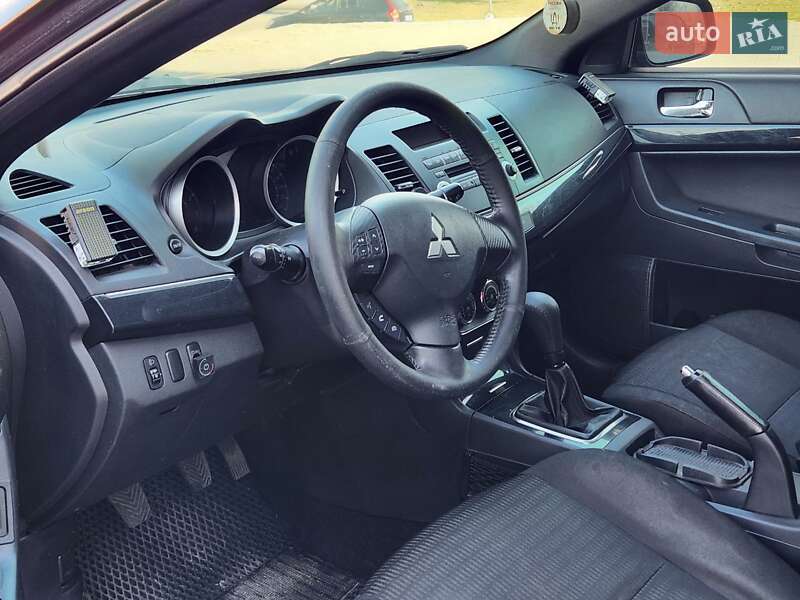 Седан Mitsubishi Lancer 2012 в Кам'янському