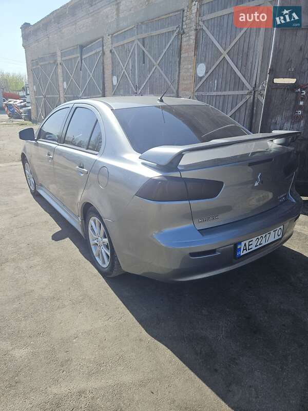 Седан Mitsubishi Lancer 2016 в Днепре