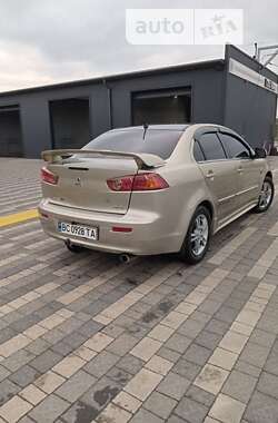 Седан Mitsubishi Lancer 2008 в Городке