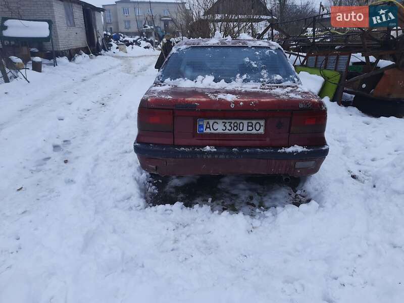 Седан Mitsubishi Lancer 1989 в Луцке