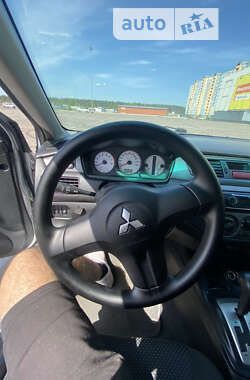 Седан Mitsubishi Lancer 2006 в Киеве