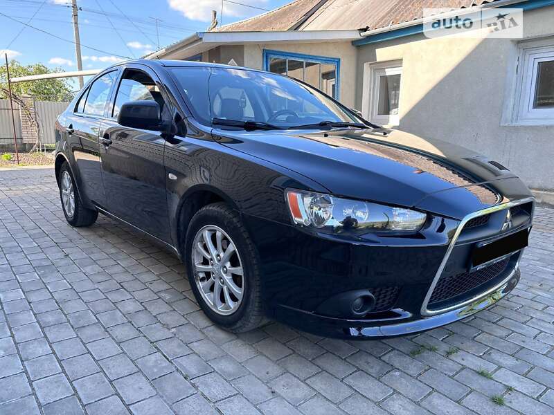 Хэтчбек Mitsubishi Lancer 2011 в Полонном