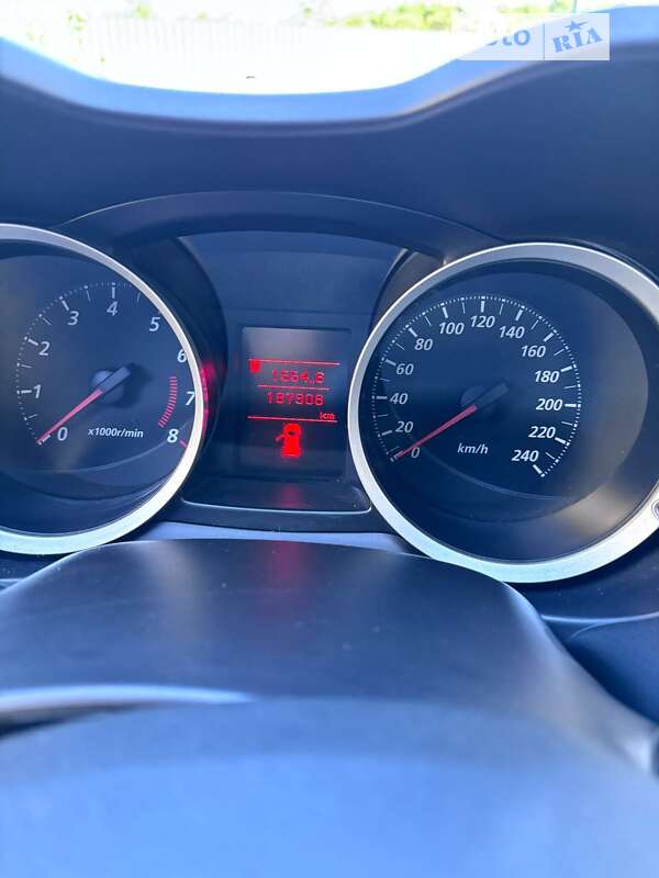 Хэтчбек Mitsubishi Lancer 2011 в Полонном