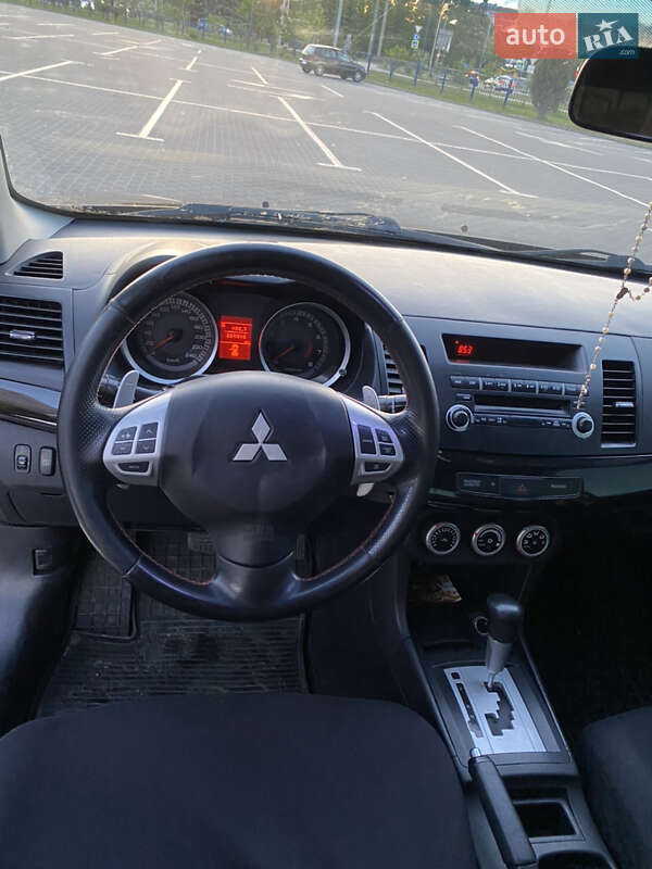 Седан Mitsubishi Lancer 2008 в Львове