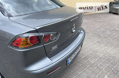 Седан Mitsubishi Lancer 2012 в Виннице