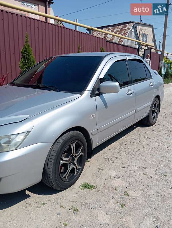 Седан Mitsubishi Lancer 2006 в Запоріжжі