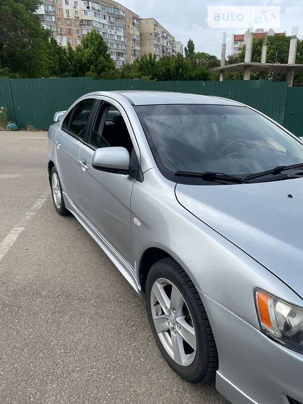Седан Mitsubishi Lancer 2007 в Южном