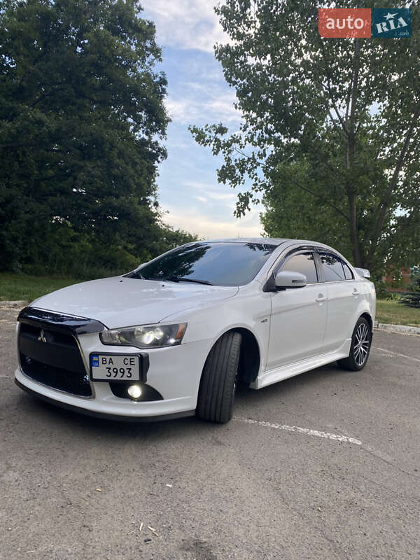 Седан Mitsubishi Lancer 2016 в Умани