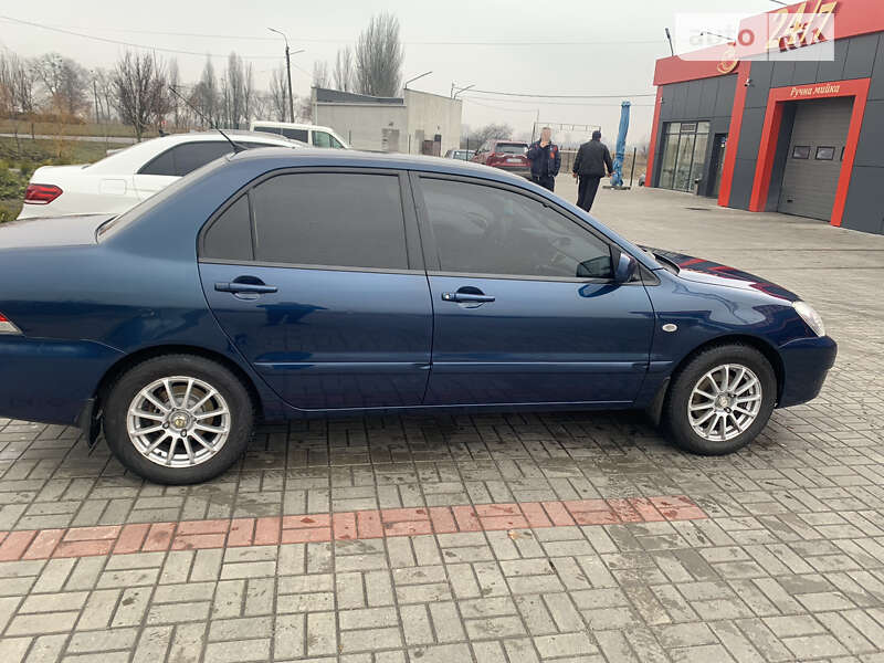 Седан Mitsubishi Lancer 2006 в Черкасах