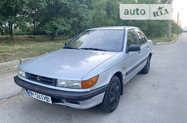 Седан Mitsubishi Lancer 1989 в Первомайске