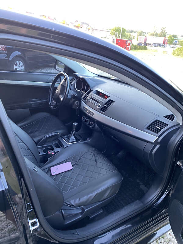Седан Mitsubishi Lancer 2010 в Тернополі