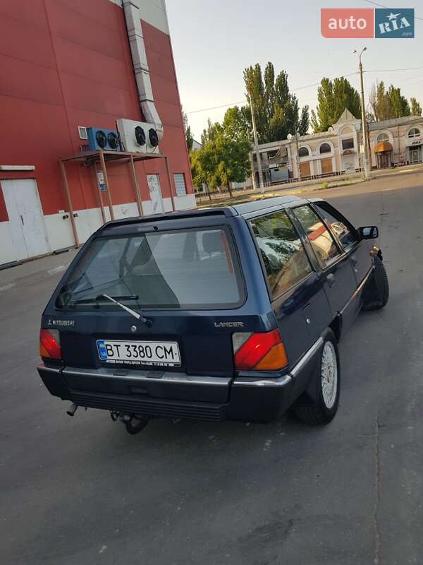 Универсал Mitsubishi Lancer 1987 в Херсоне