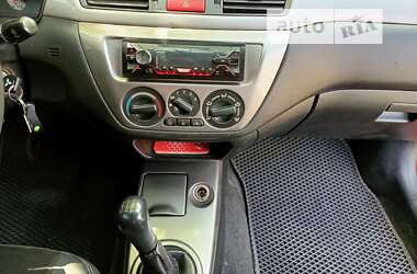 Седан Mitsubishi Lancer 2006 в Добромилі