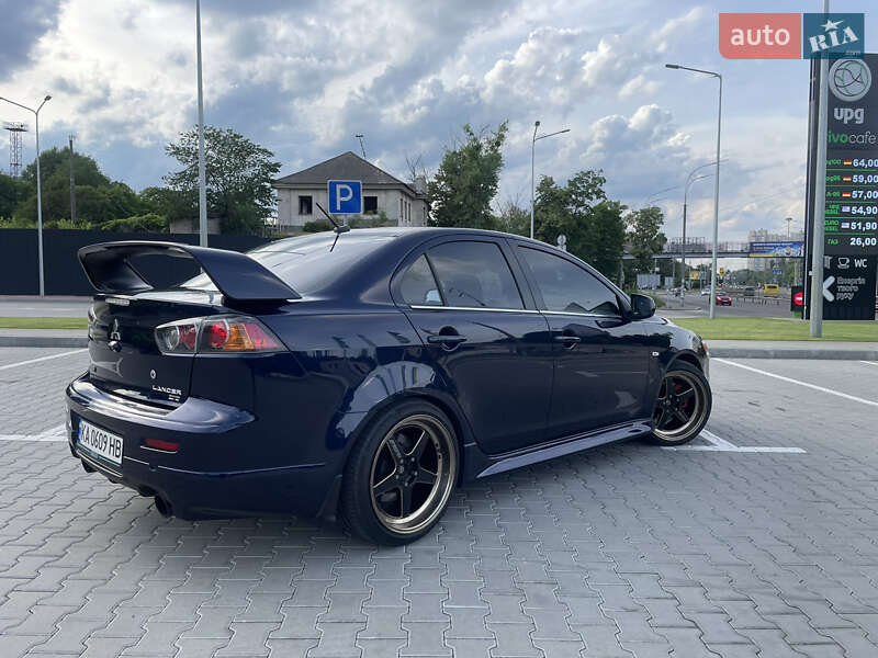 Седан Mitsubishi Lancer 2013 в Киеве