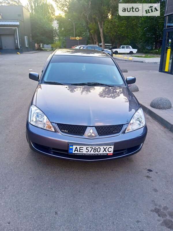 Седан Mitsubishi Lancer 2006 в Днепре