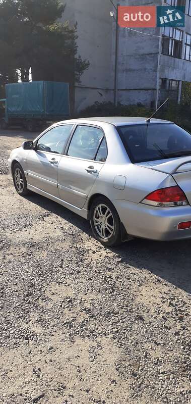 Седан Mitsubishi Lancer 2006 в Мукачевому
