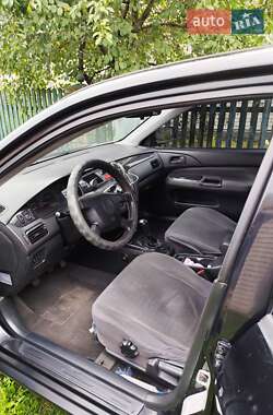 Седан Mitsubishi Lancer 2004 в 