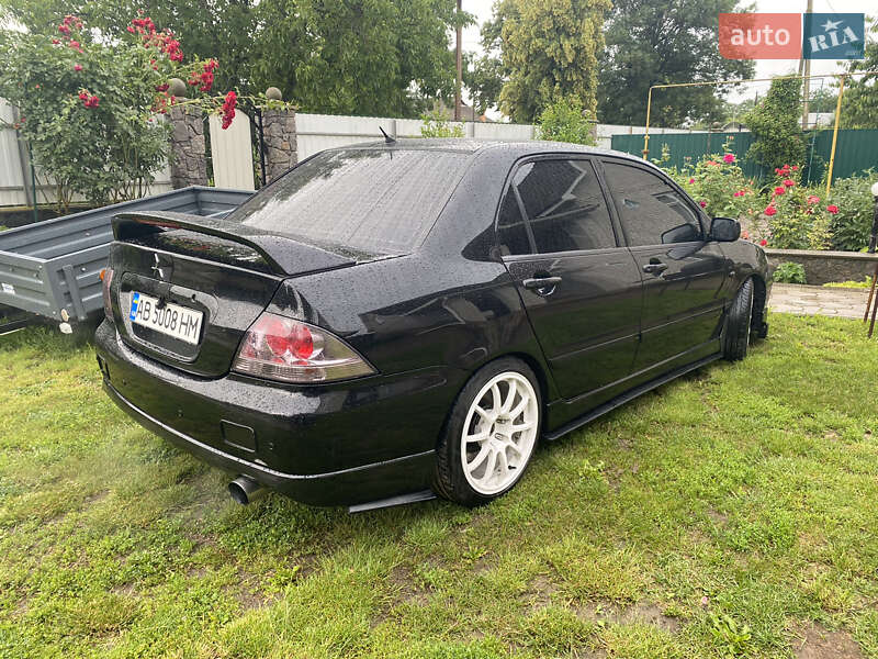 Седан Mitsubishi Lancer 2006 в Гайсину