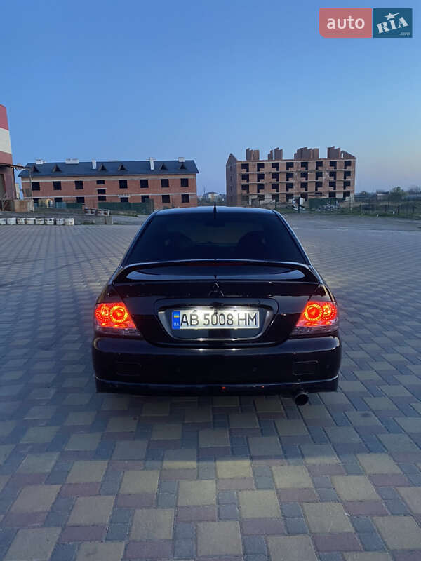 Седан Mitsubishi Lancer 2006 в Гайсину