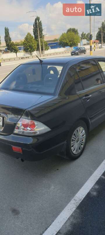 Седан Mitsubishi Lancer 2009 в Киеве