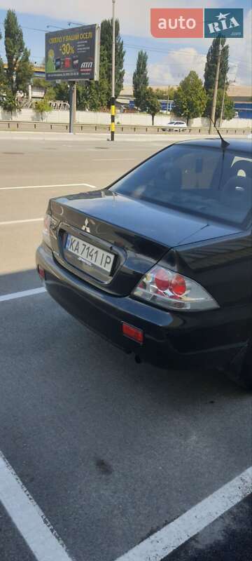 Седан Mitsubishi Lancer 2009 в Киеве