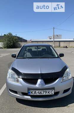 Седан Mitsubishi Lancer 2004 в Києві