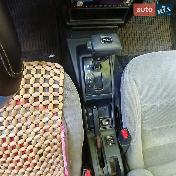 Лифтбек Mitsubishi Lancer 1990 в Кропивницком