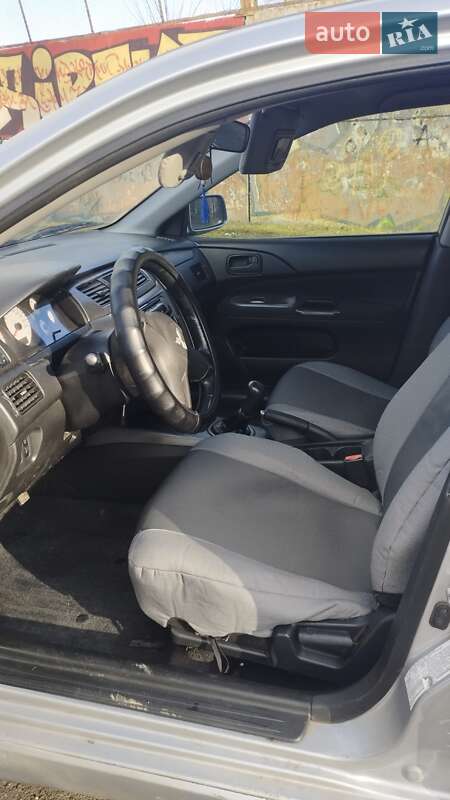 Седан Mitsubishi Lancer 2007 в Кривом Роге фото 7 Седан Mitsubishi Lancer 2007 в Кривом Роге