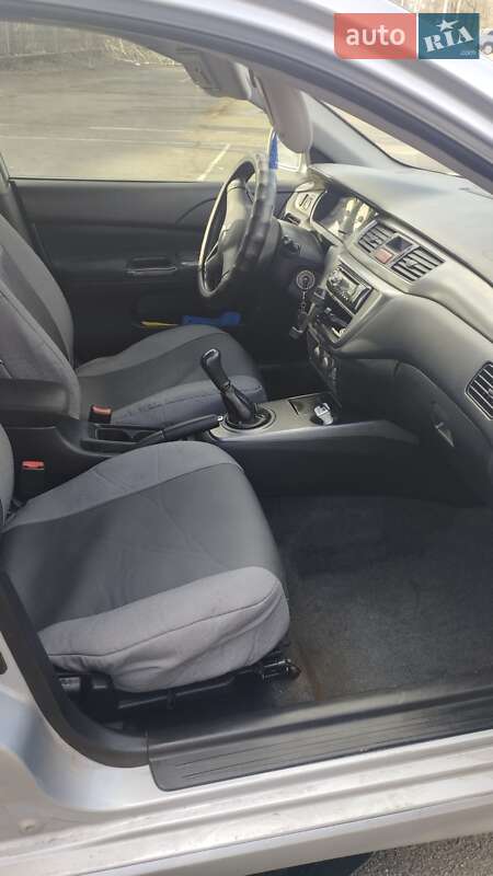 Седан Mitsubishi Lancer 2007 в Кривом Роге фото 8 Седан Mitsubishi Lancer 2007 в Кривом Роге