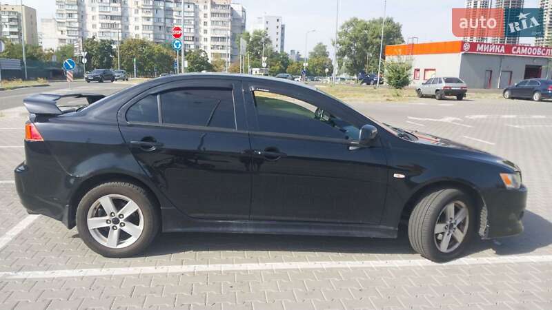 Седан Mitsubishi Lancer 2007 в Киеве